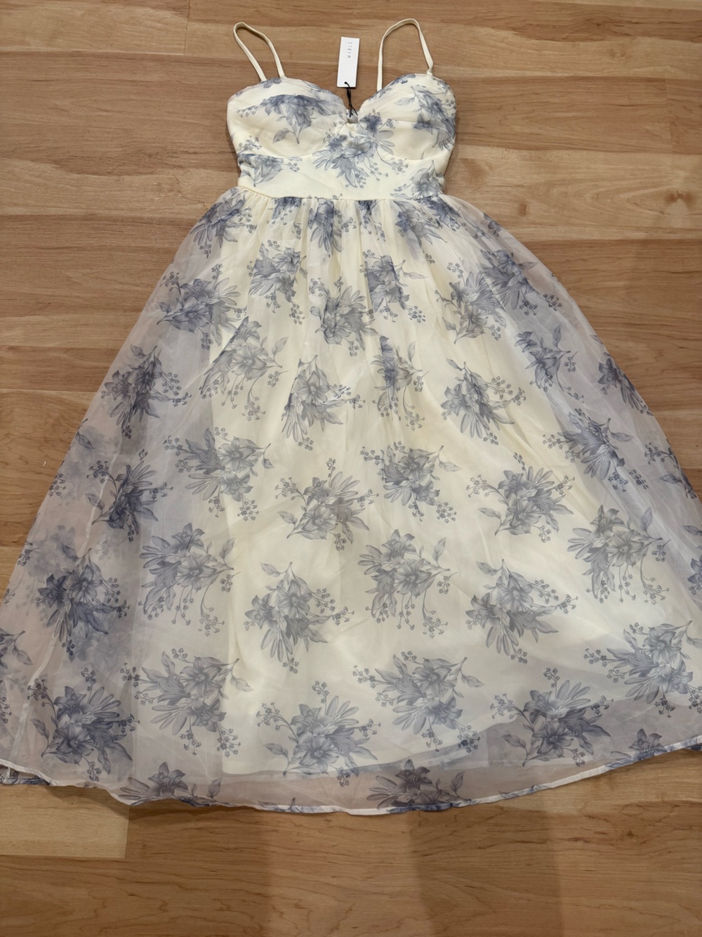 NWT Mable Sweatheart Neck Tulle Ivory and Blue Floral Maxi Dress Medium